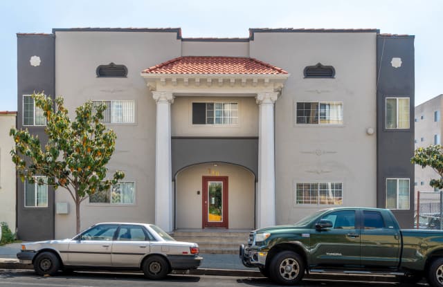 Photo of 740 S. Carondelet