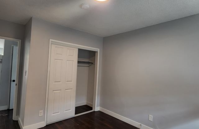 323 North Virgil Avenue #3