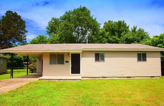 817 Greenlea Drive