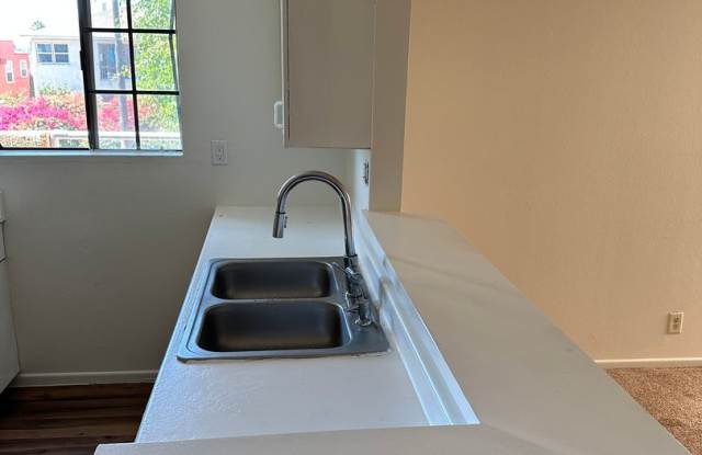 2-Bedroom First-Floor Condo with Utilities Included in Los Angeles!