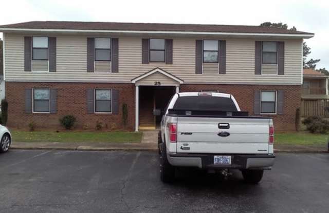 Newly renovated 2 bedroom, 1 bath apartment