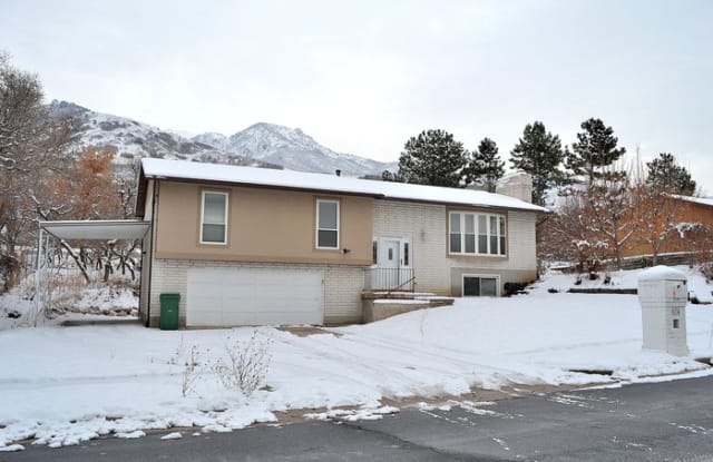 674 Woodridge Drive - 674 N Woodridge Dr, Layton, UT 84040