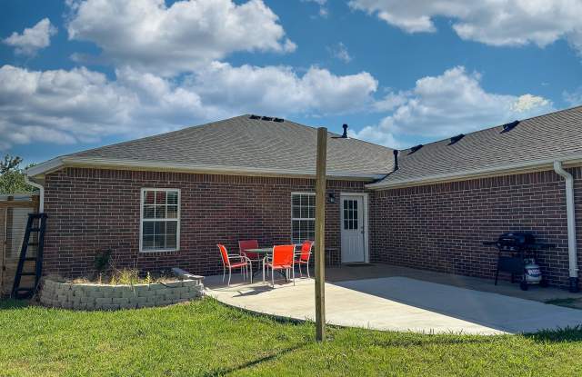 691 North Meadowlands Drive