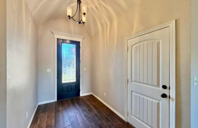 Beautiful 3-Bedroom, 2-Bath Home with Modern Upgrades