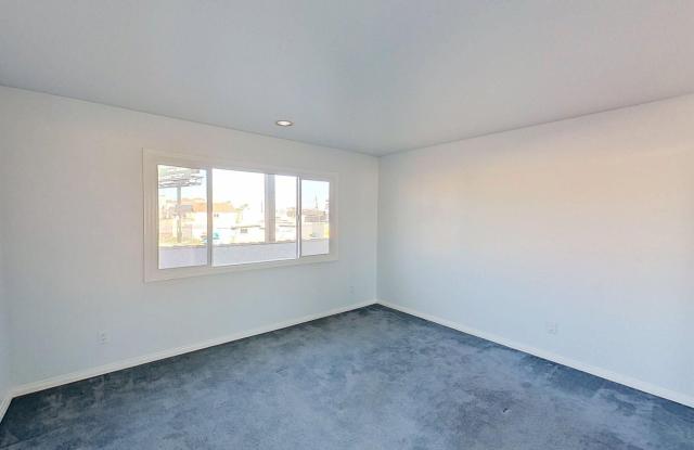 16917 10th Street, Sunset Beach: Seaside Living: Spacious Tri-Level 3 Bed 2 Bath Townhouse!