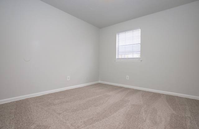 South Pointe Apartment Home