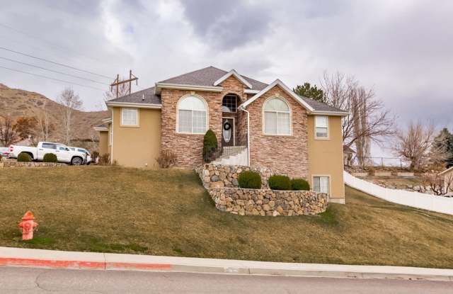 Spacious Basement Apt in Lindon! - 292 North 980 East, Lindon, UT 84042