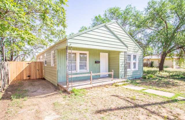 Updated 3 bed 1 bath close to 19th Street