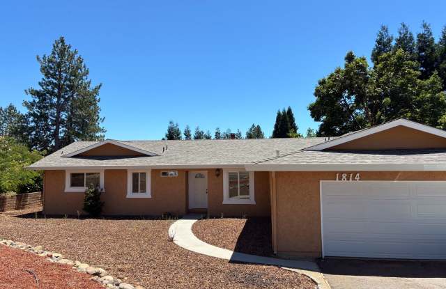 3 Bedroom Home for Rent in Paradise CA | Fireplace, LVP Flooring, Yard & Garage