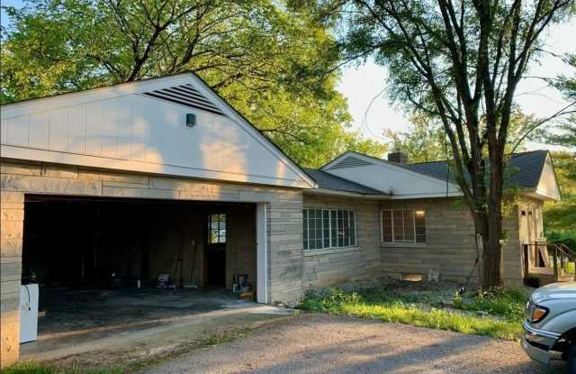 2000 E Atwater Avenue