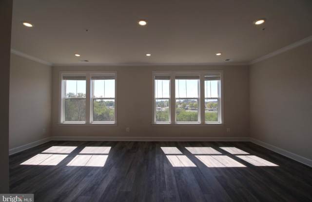 43355 RADFORD DIVIDE Terrace