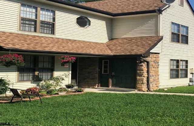 Photo of 3214 JUNIPER COURT