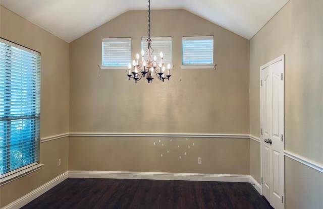 3007 Pinecrest Drive