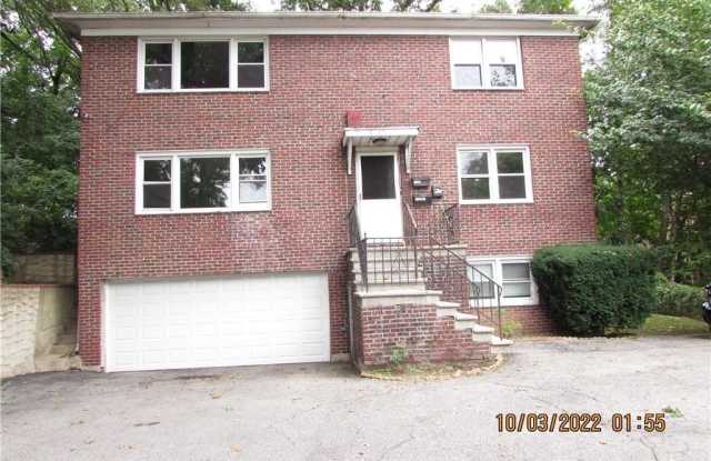 82 Laurel Place unit: 1