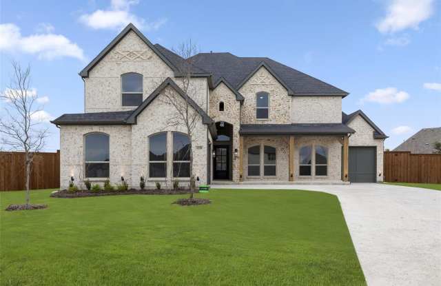 1320 Villanova Lane