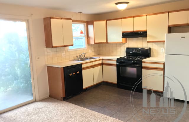 55 Ridgeway Ave Apt 3 - 55 Ridgeway Avenue, Providence, RI 02909