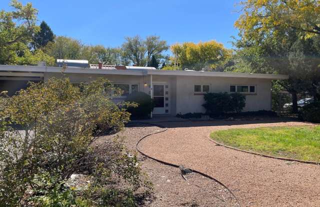 Spacious 3 bd, 1 3/4 bath North Valley - 1010 Los Arboles Avenue Northwest, Albuquerque, NM 87107