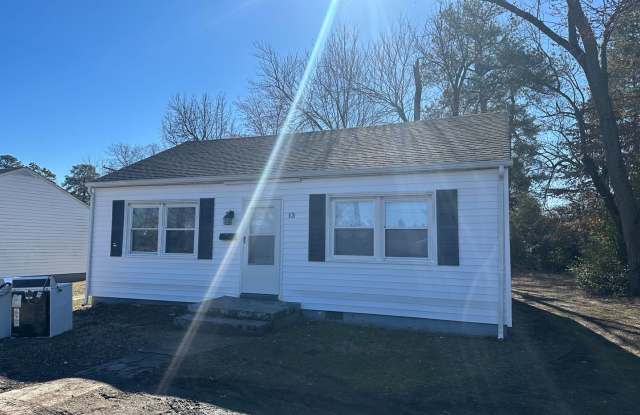 2 bed 1 bath house in Richmond