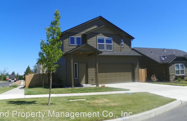 2788 NE Springwater Pl. - 2788 Northeast Spring Water Place, Bend, OR 97701