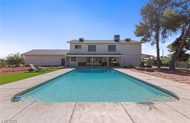 144 E Robindale Road