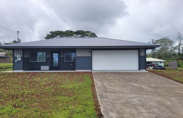 3 bedroom, 2 Bath Home in Ainaloa Subdivision