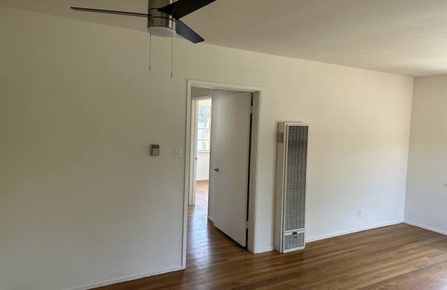 1843 1/2 Linda Rosa Avenue