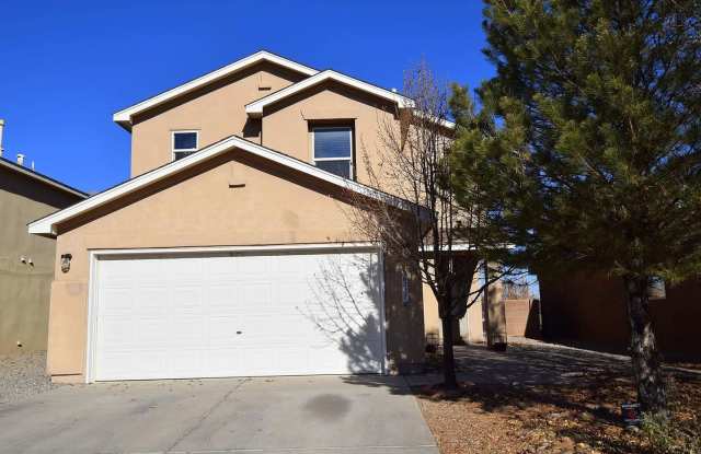 Cozy 3 Bedroom 2.5 Bathroom Home In Ventana Ranch!