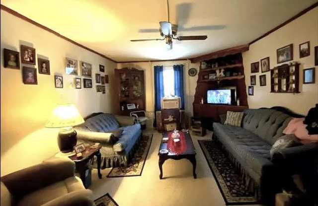 512 Washington Street