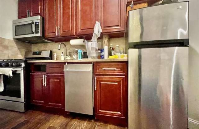 325 E 90th Street
