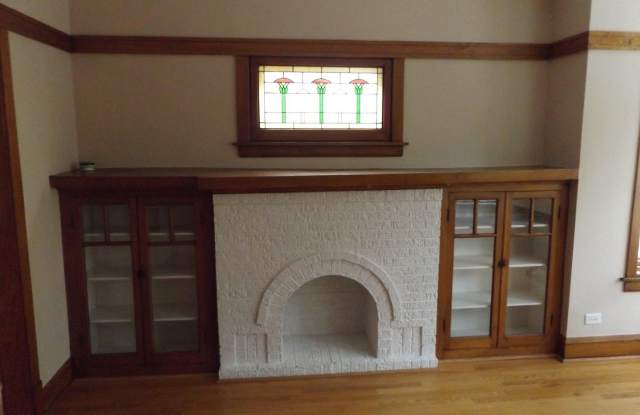 3449 N Monticello Avenue