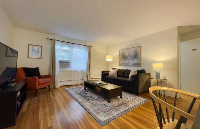 Photo of 99 Chestnut St