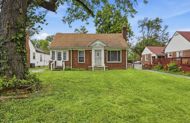 3436 N Lasalle St - $1,300.00/mo.