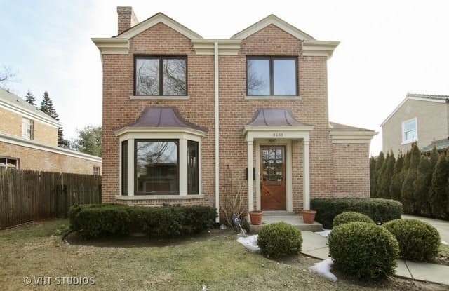 2033 Highland Avenue - 2033 Highland Avenue, Wilmette, IL 60091