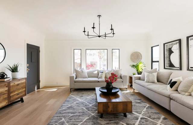 Stunning Echo Park house + Creative Space/Studio - Prime location walking distance to Sunset Blvd's activities  Dodger Stadium!