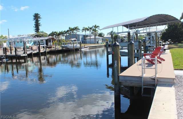 2744 Sanderling Court