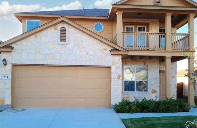 733 Great Oaks Drive