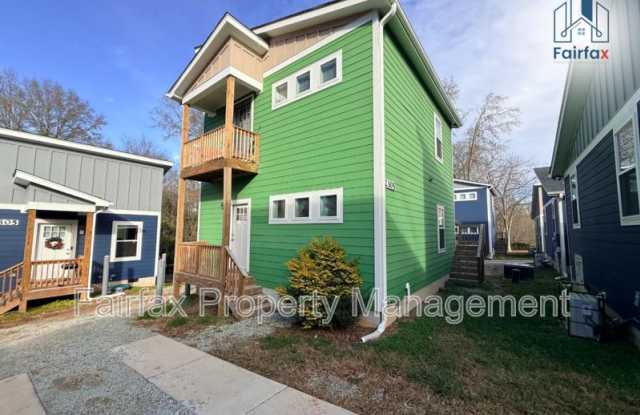 Photo of 2305 Owen St.