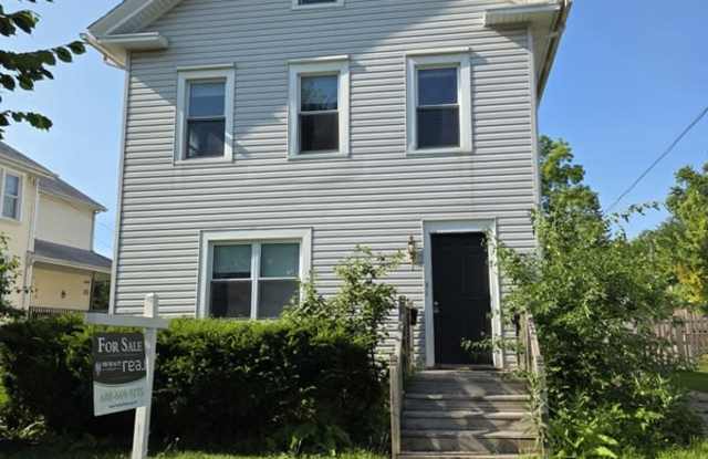 Photo of 181 East 1st Street - 181 1/2