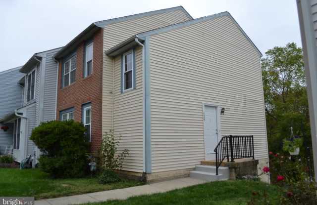 Photo of 726 FARNHAM Place