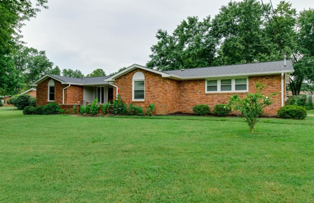 118 Homestead Drive - 118 Homestead Drive, Hendersonville, TN 37075