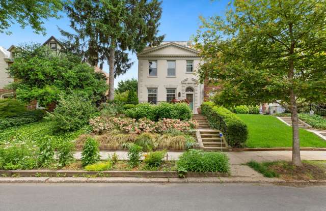 Photo of Available Now! 4 Bedroom 3.5 Bathroom Townhouse //Woodley Park// Garage, Driveway  3 Levels of Living Space!