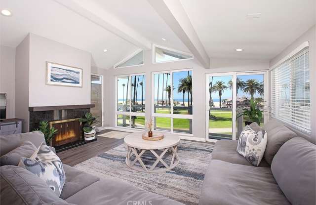 806 E Oceanfront