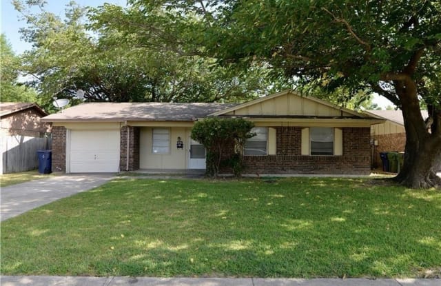 1413 Shorecrest Dr - 1413 Shorecrest Drive, Garland, TX 75040