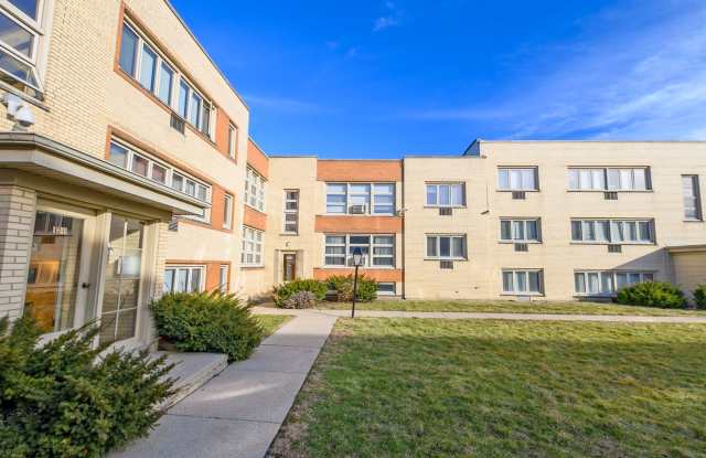 1822-1838 W 107th St