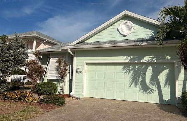 1177 Eleuthera Drive NE