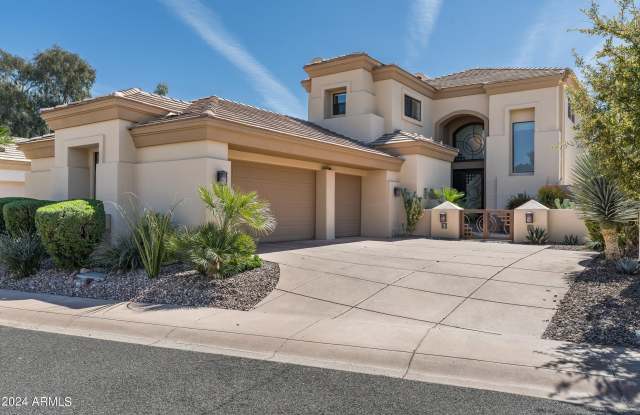 7705 E DOUBLETREE RANCH Road