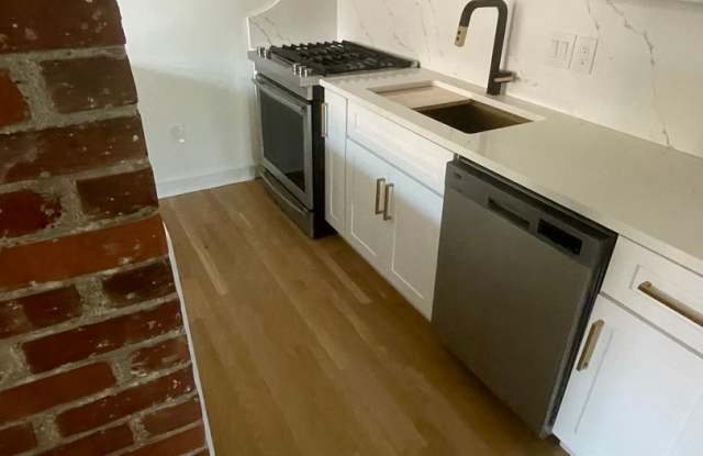 Photo of Rare, nicely updated 2 bed in Brookline for under $3000!!!