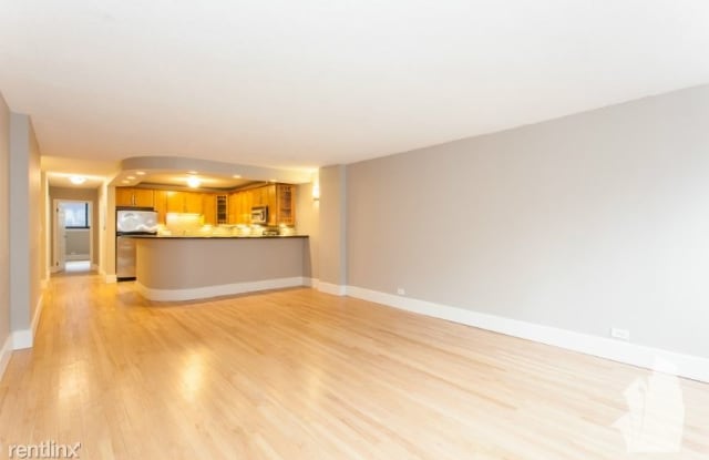 30 E Division St # 2e - 30 E Division St, Chicago, IL 60610