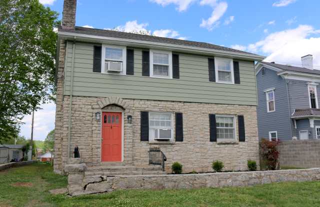210 West Poplar Street