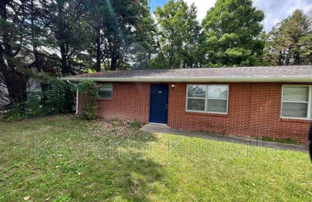 323/325 Watauga Dr